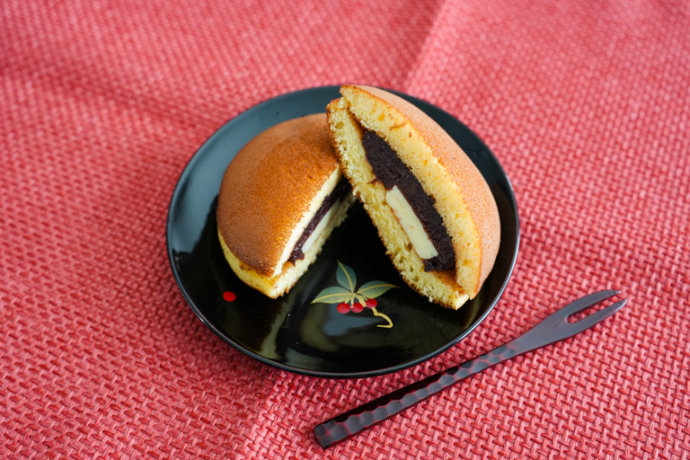 こだまのどら焼きバターの断面図