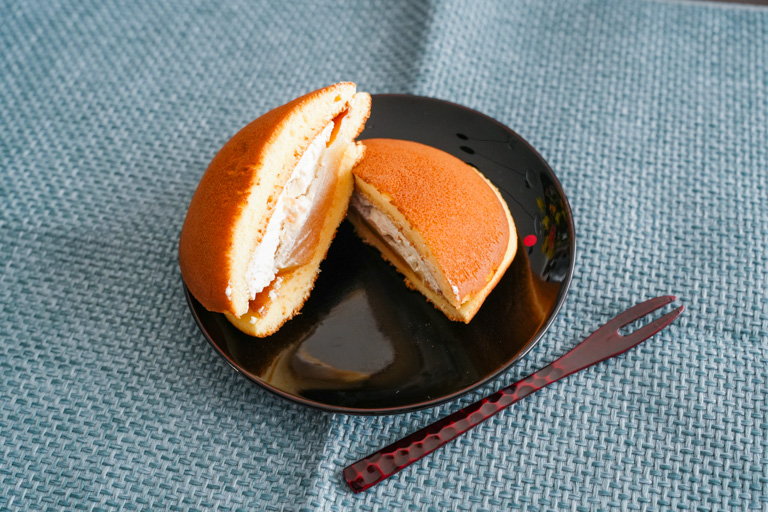 生どら(りんご)の断面図