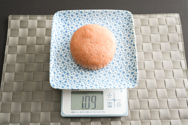 木村屋のジャンボむしケーキ さくらの重さ 109g