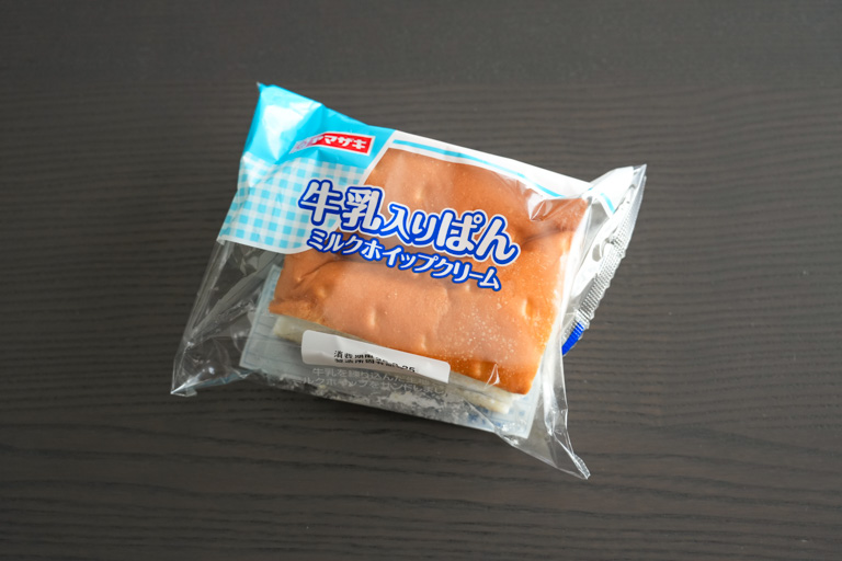 牛乳入りぱん ミルクホイップクリーム