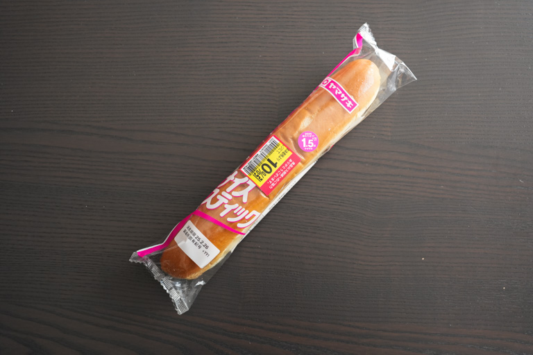 ヤマザキのロングセラー菓子パンの一つ ナイススティックのパッケージ