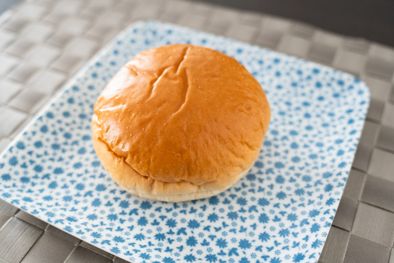 ローソンのホイップあんぱんの見た目