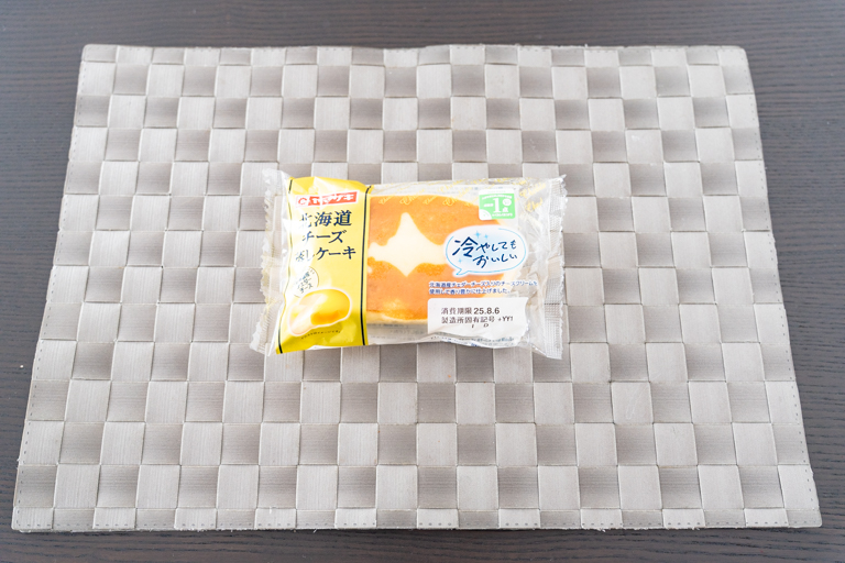 ヤマザキの北海道チーズ蒸しケーキのパッケージ