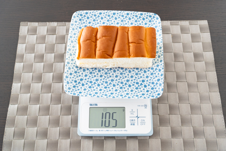 ニシカワ食品の牛乳パンの重さ105g