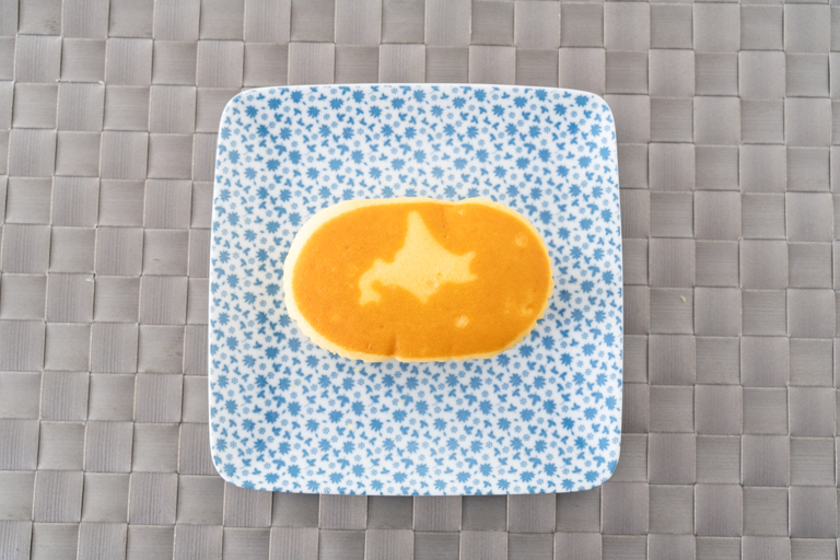 秋限定 北海道チーズ蒸しケーキ紅はるかの俯瞰写真