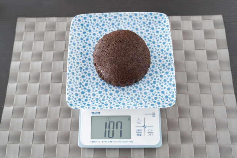 木村屋のジャンボむしケーキ秋のチョコの重さ107g