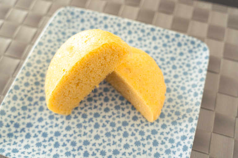 木村屋のジャンボむしケーキ和栗の断面
